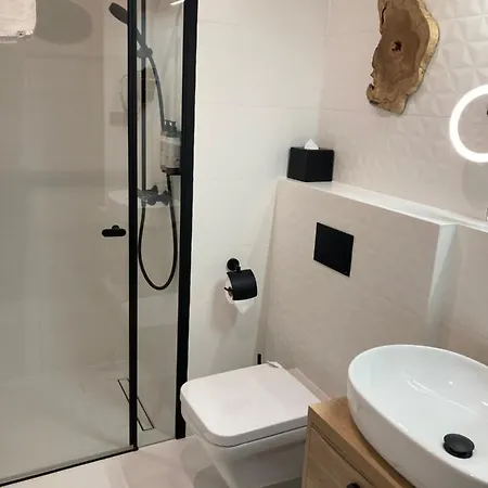 Wav E225 Apartment